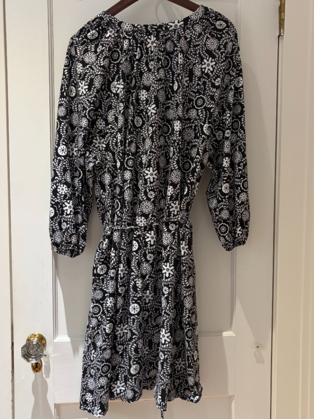 Boden Easy Yoke Mini Jersery In Black Pearl Blossom Floral Dress Size 16 - Picture 3 of 8